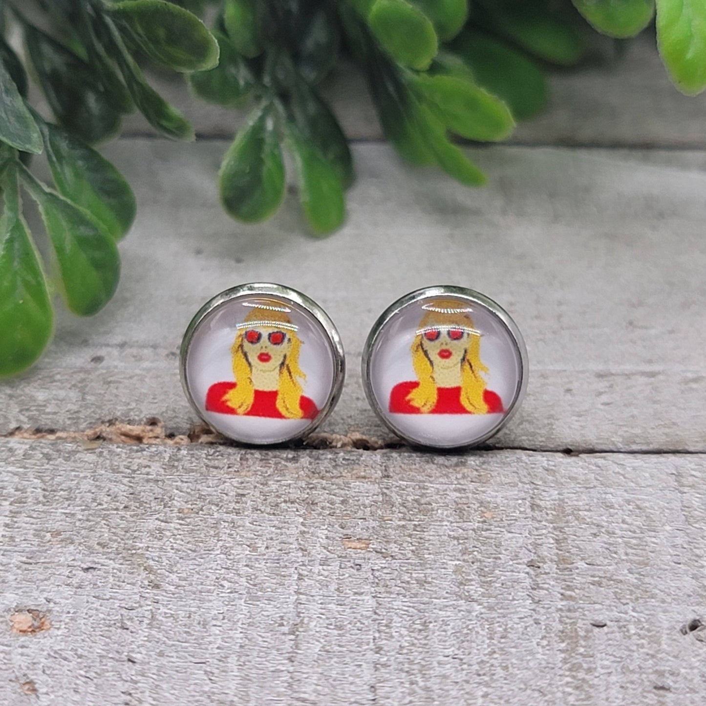 Chiefs Taylor Swift | 12mm Glass Stud Earrings | Hypoallergenic