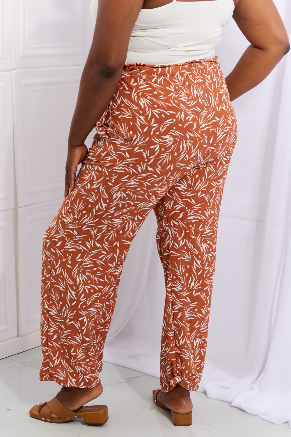 Heimish Right Angle Full Size Geometric Printed Pants in Red Orange