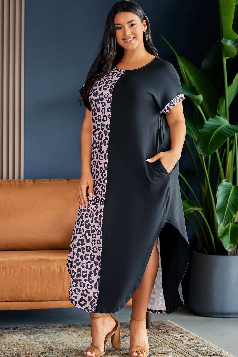 Plus Size Contrast Leopard Short Sleeve Midi Dress